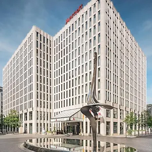 5* מלון Marriott