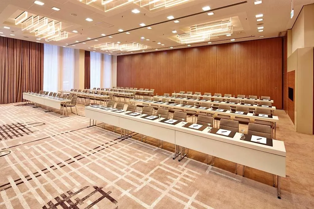 ברלין Steigenberger Hotel Am Kanzleramt