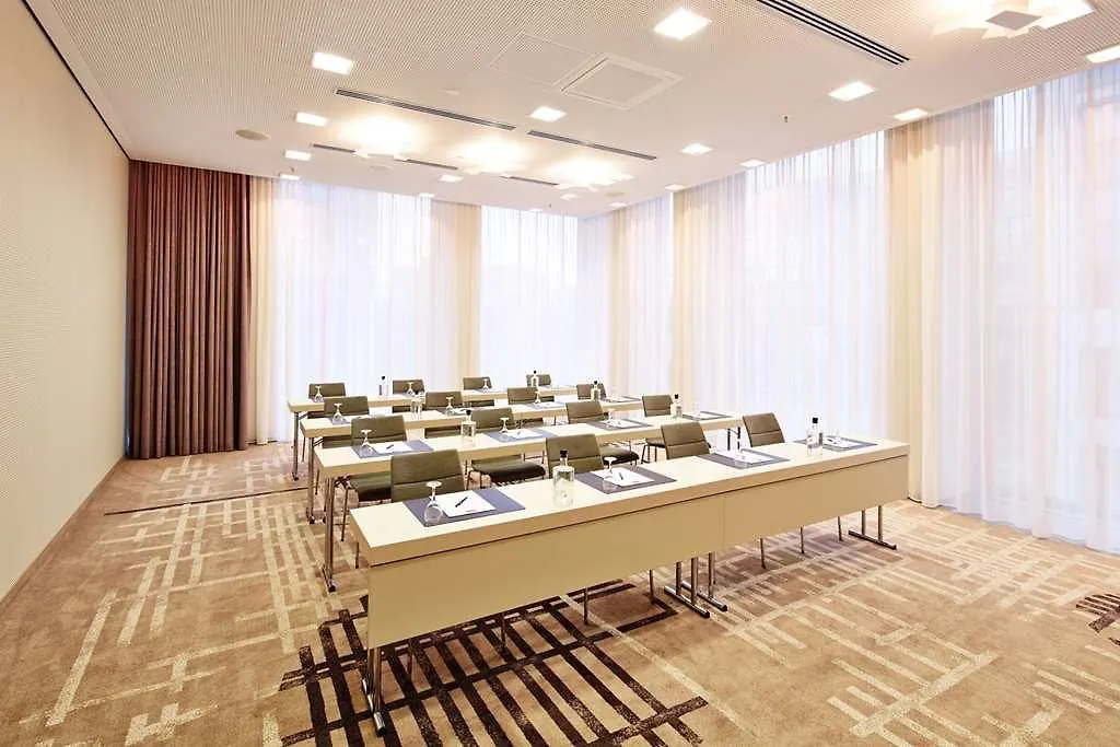 ברלין Steigenberger Hotel Am Kanzleramt