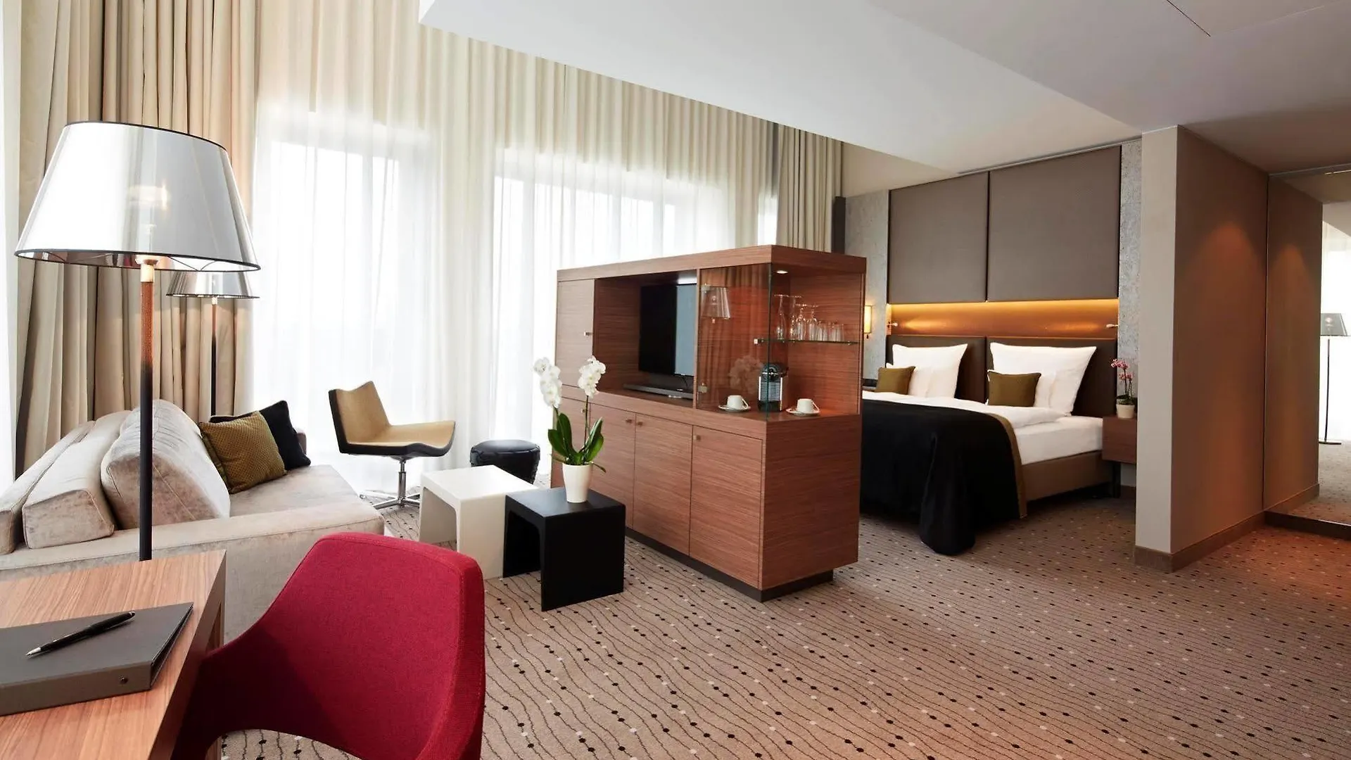ברלין Steigenberger Hotel Am Kanzleramt